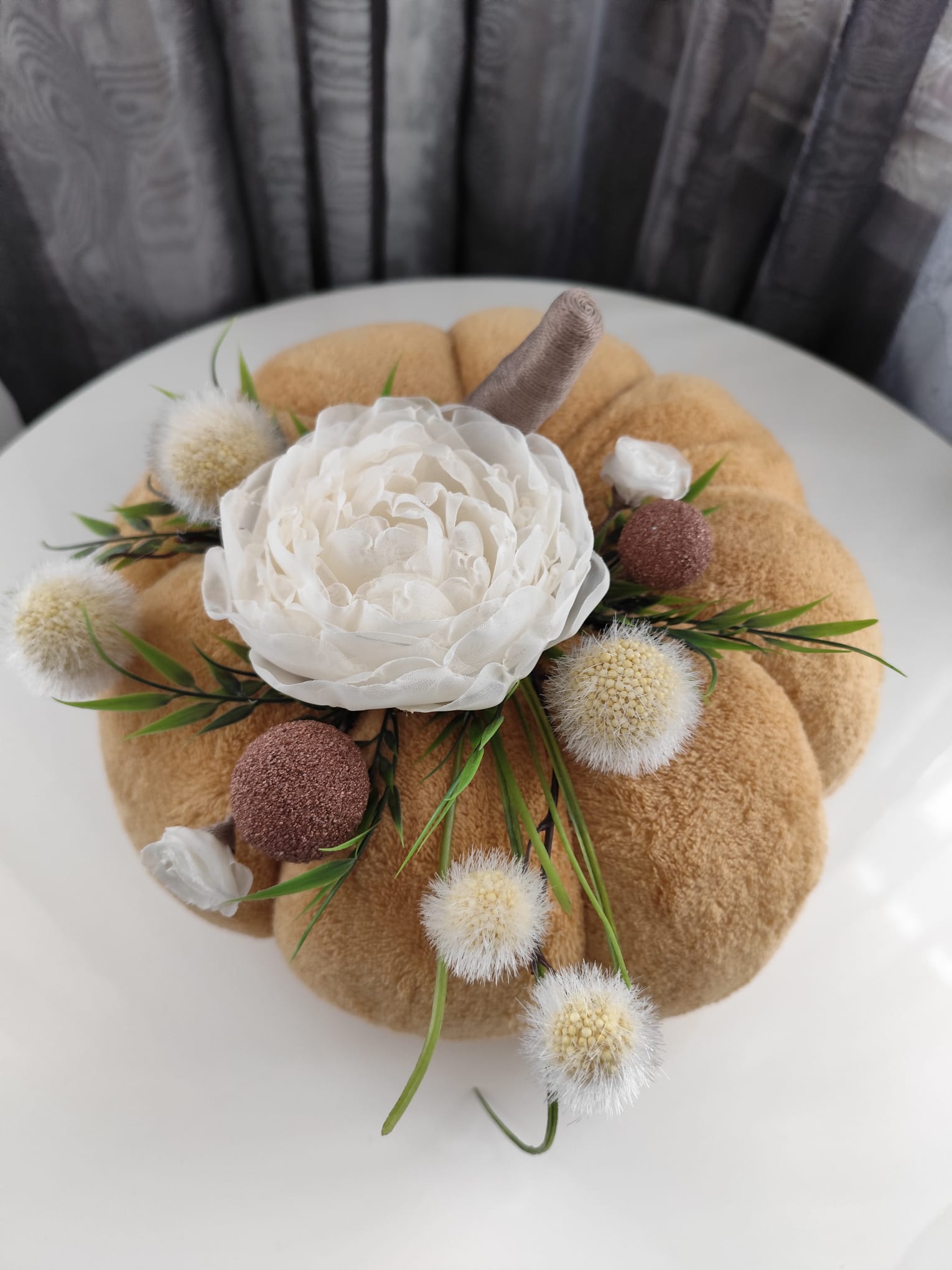 Dýně Žlutá XL – Textilní Dekorace s Květinami | Nika's Home