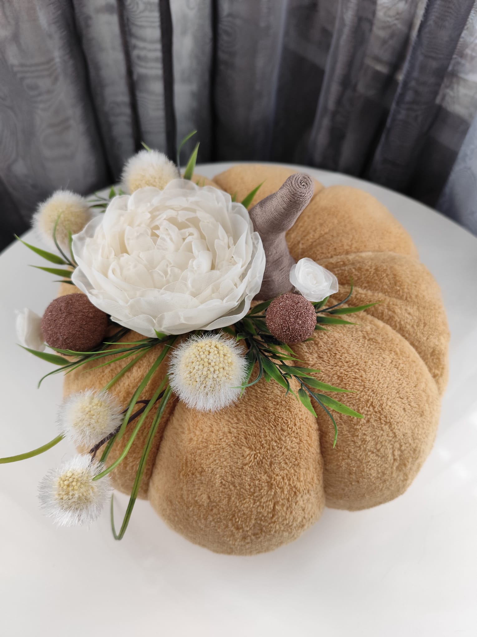 Dýně Žlutá XL – Textilní Dekorace s Květinami | Nika's Home