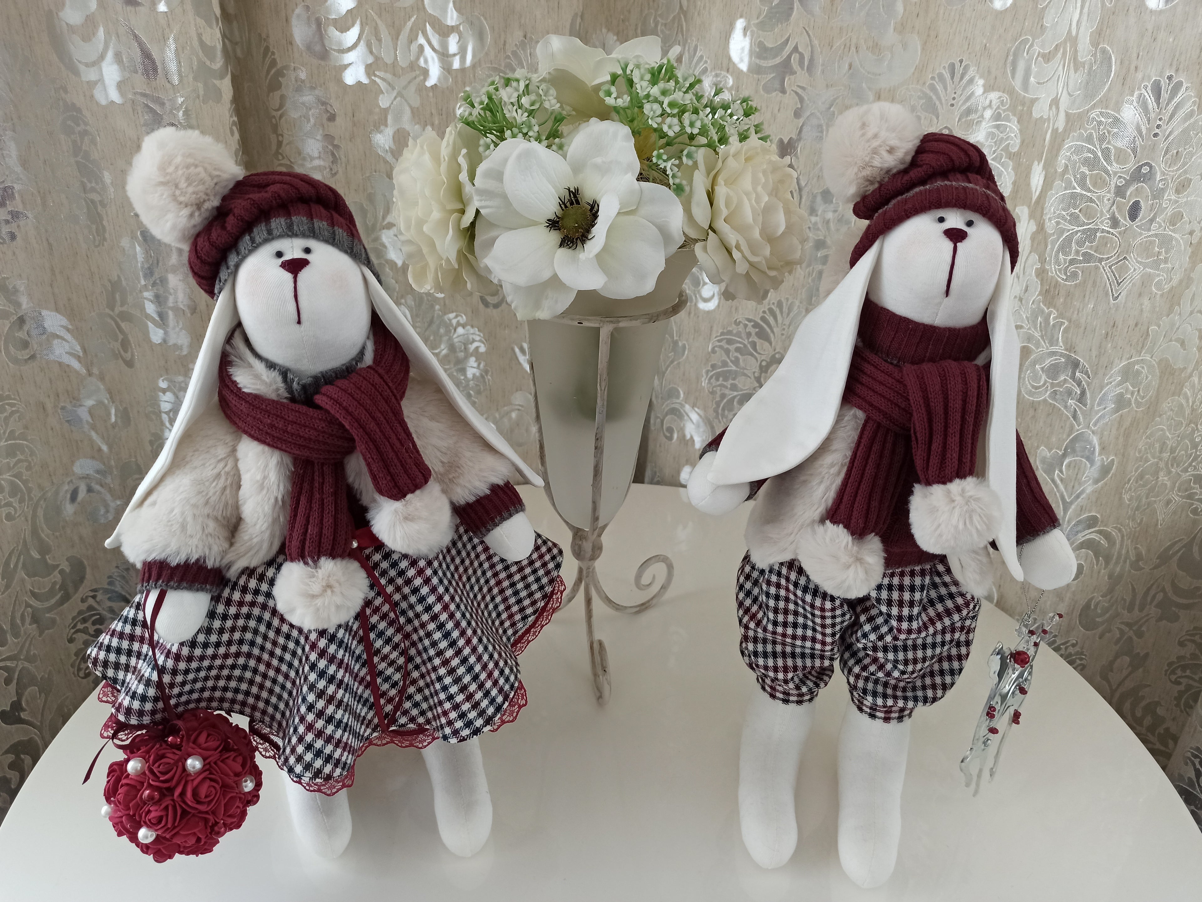 Nikaska Rabbit Bordo – Sada | Dekorativní Panenka | Nika's Home