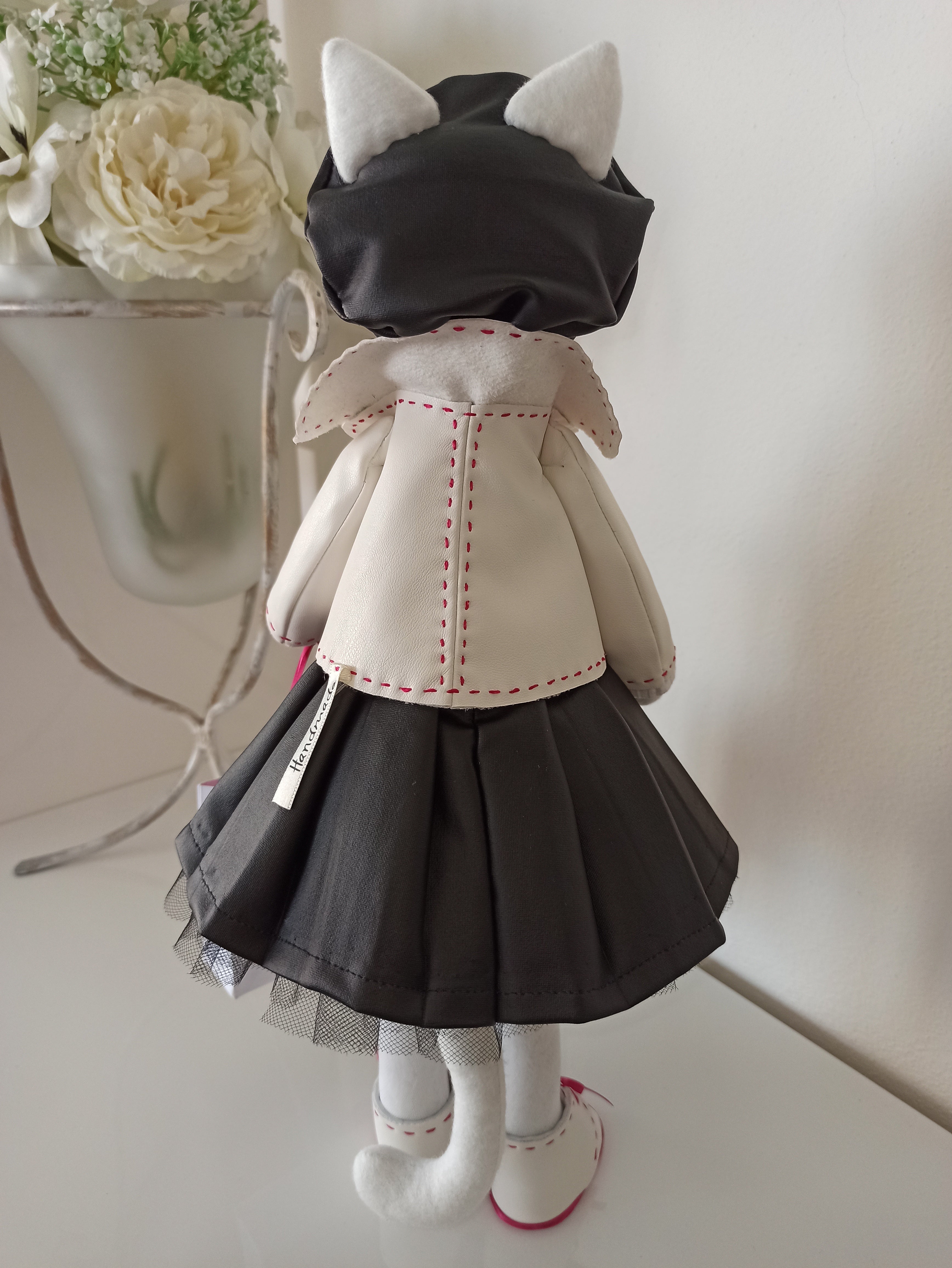 Nikaska TW Cat – Dekorativní Panenka 55 cm | Nika's Home