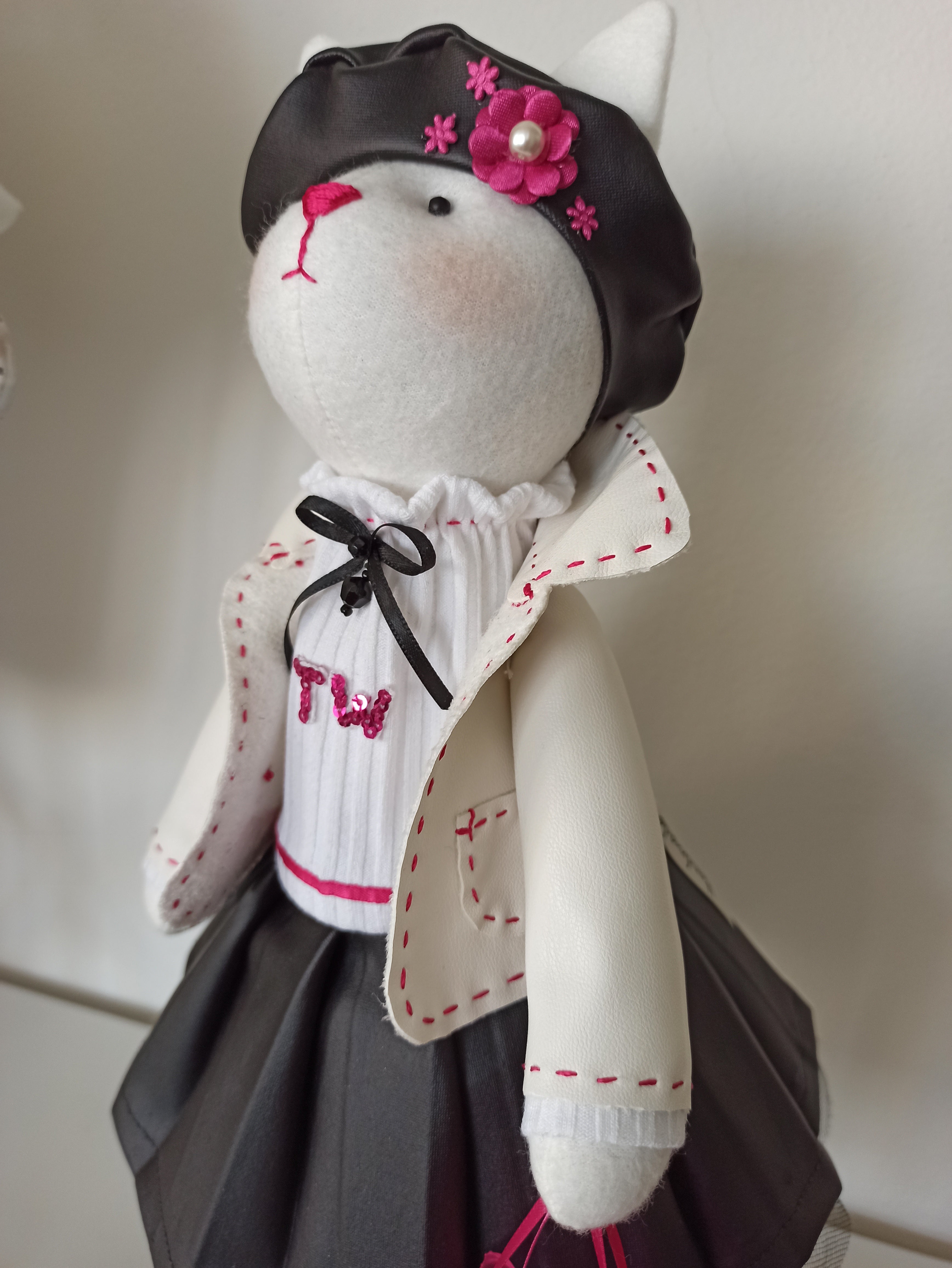 Nikaska TW Cat – Dekorativní Panenka 55 cm | Nika's Home